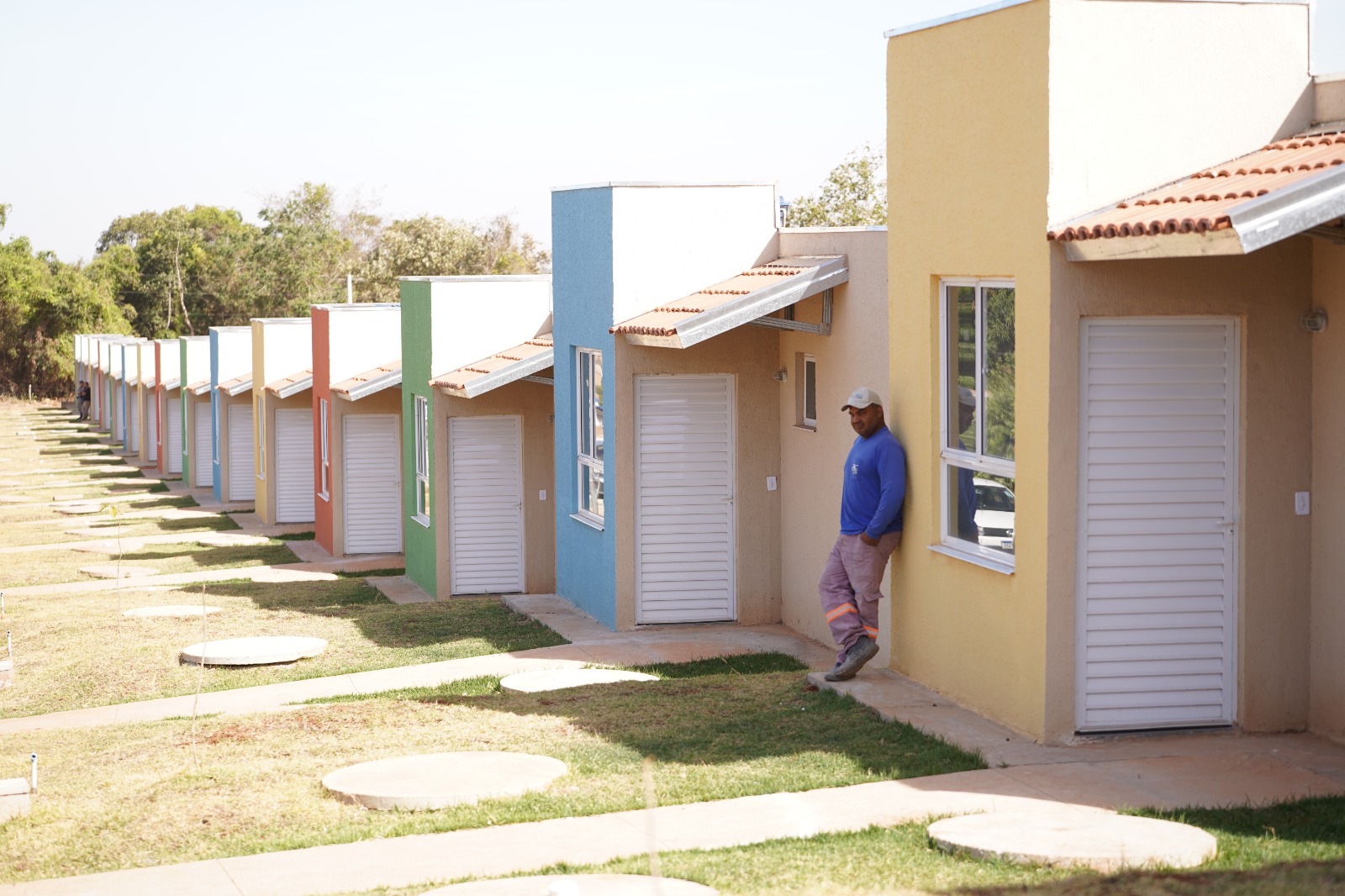 Governador Ronaldo Caiado Celebra Conquistas: Entrega de 717 Casas a Custo Zero em Programa Habitacional Inovador
