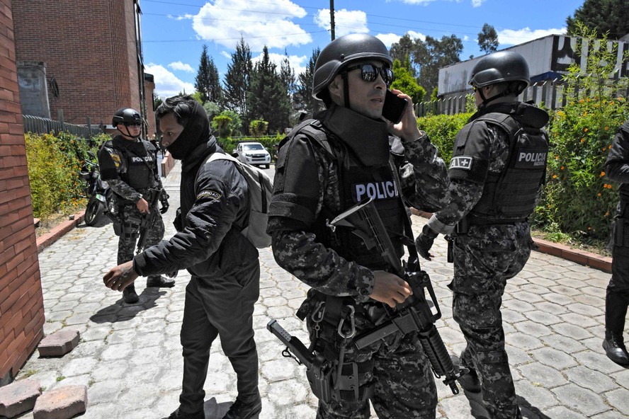 Tragédia no Equador: Promotor Encarregado do Caso de Ataque a Canal de TV é Assassinado