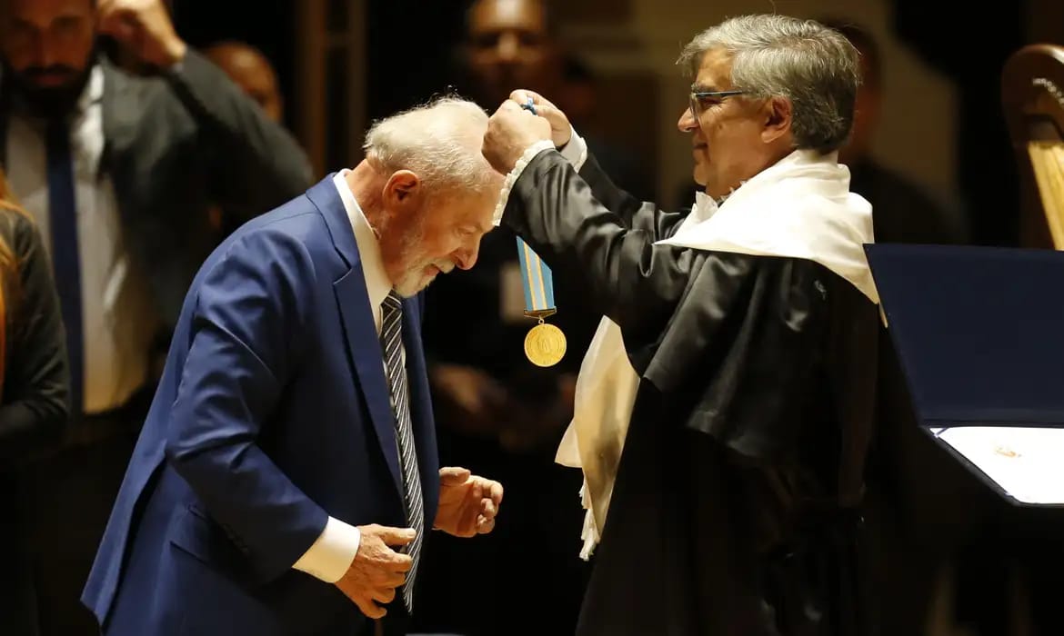 Lula Recebe Medalha em Celebração aos 90 Anos da USP e Destaca Inclusão Social