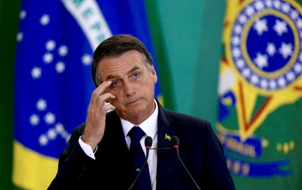 Bolsonaro permanecerá em silêncio até acesso completo aos arquivos apreendidos, diz defesa ao STF