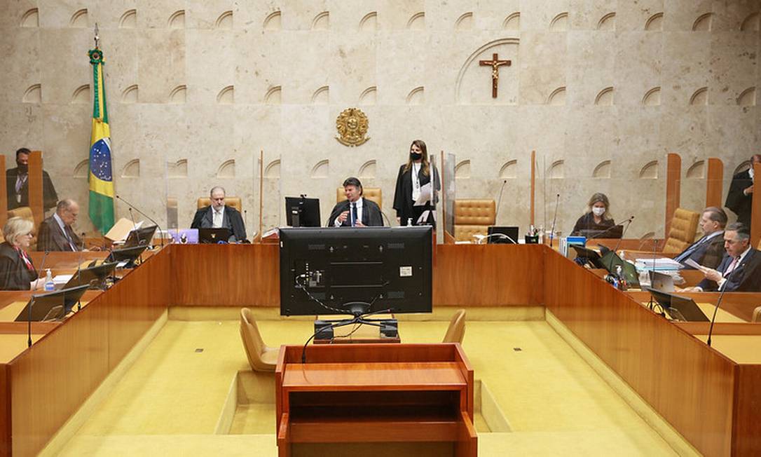 Bolsonaro não intimidava STF mesmo com poder e apoio militar, afirmam ministros