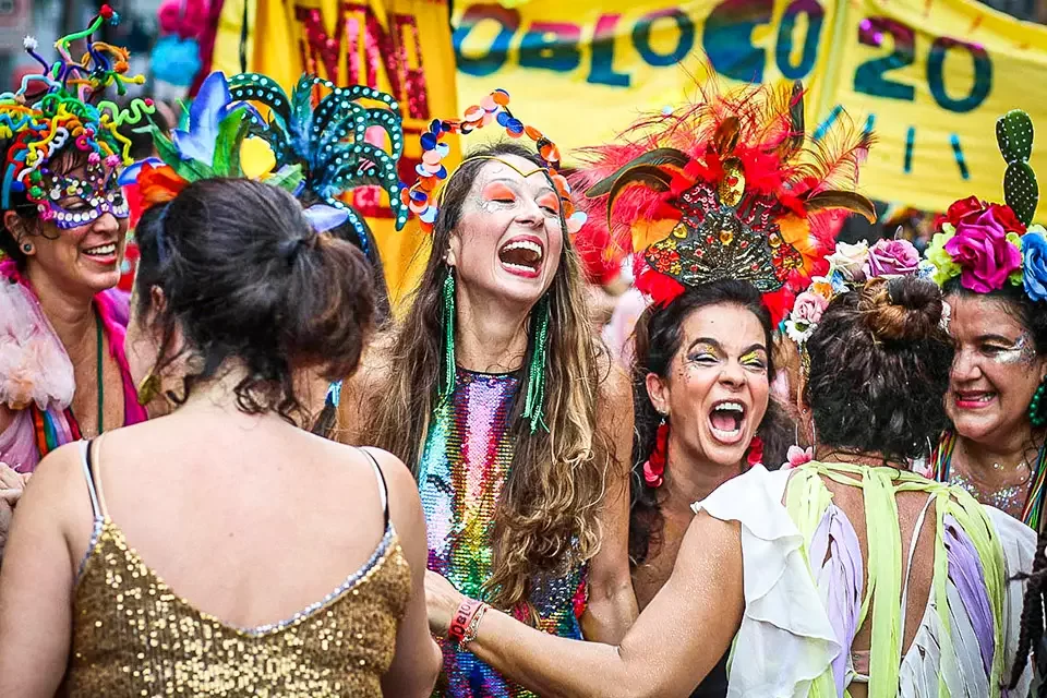 Sexo seguro: confira 4 dicas para se proteger no Carnaval - Fala Canedo