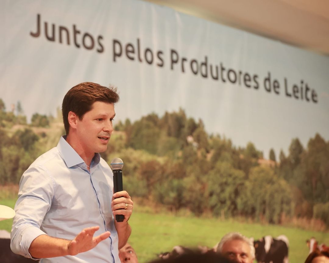 Daniel Vilela firma apoio aos produtores de leite em luta contra as importações