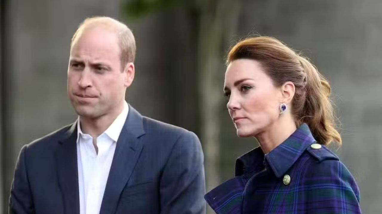 Príncipe William enfrenta sentimentos de impotência e medo com o diagnóstico de câncer de Kate Middleton