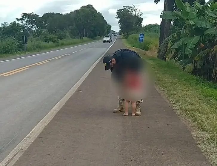 PRF resgata criança de 4 anos sozinha em rodovia movimentada