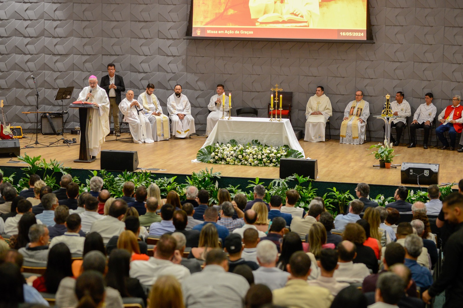 Caiado prestigia Missa em Ação de Graças pelos 50 anos de Bruno Peixoto