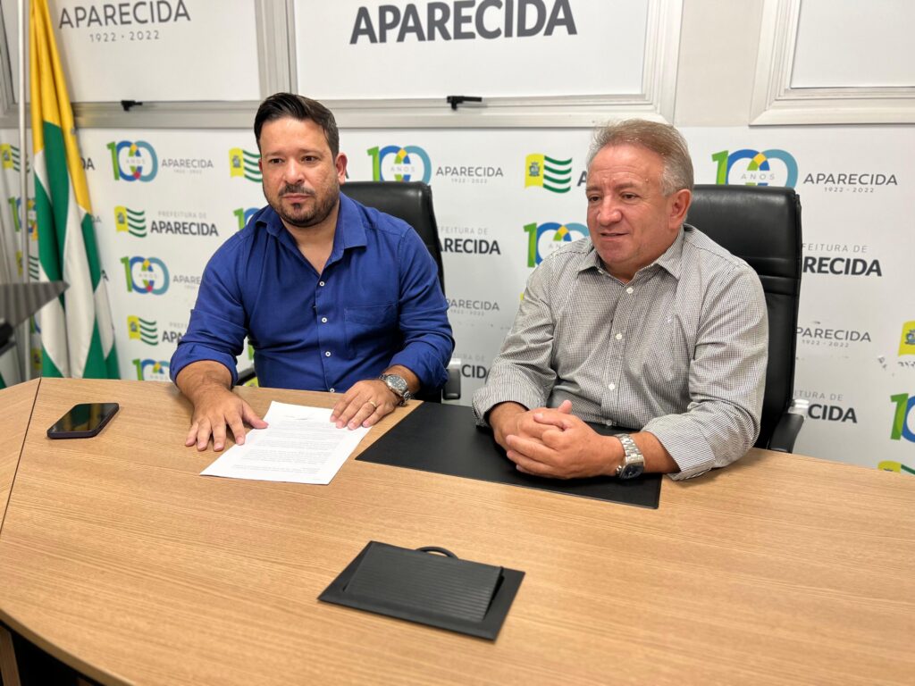 Vilmar Mariano firma acordo de R$ 9 milhões em retroativos para servidores da educação