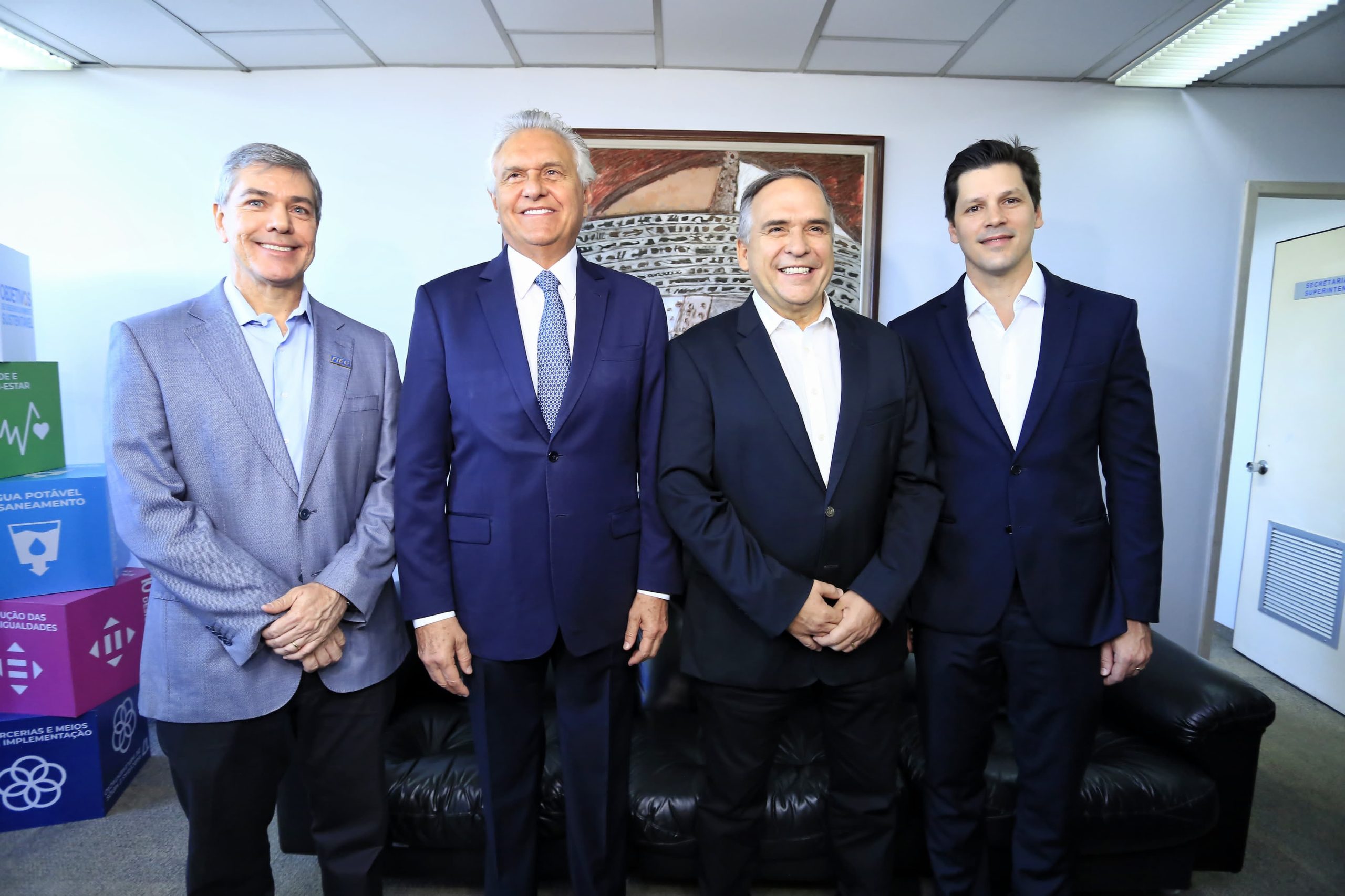 Caiado prestigia posse do novo presidente da Fieg