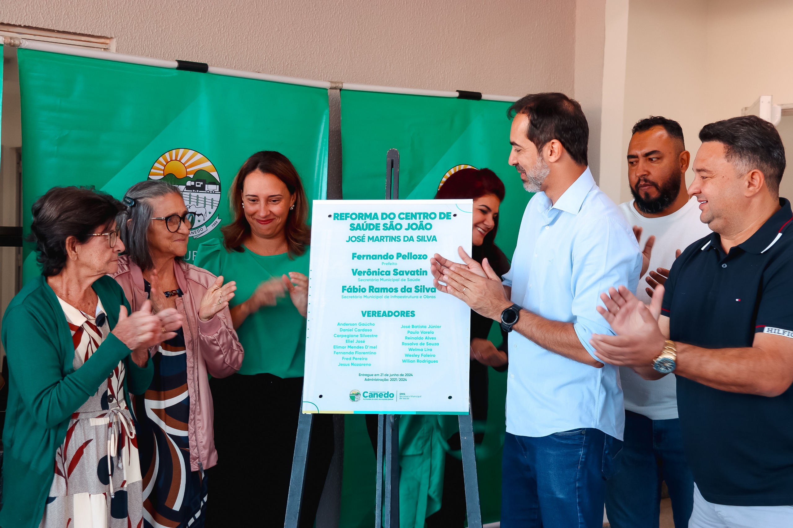 Prefeitura entrega obras e serviços à população da Vila Galvão