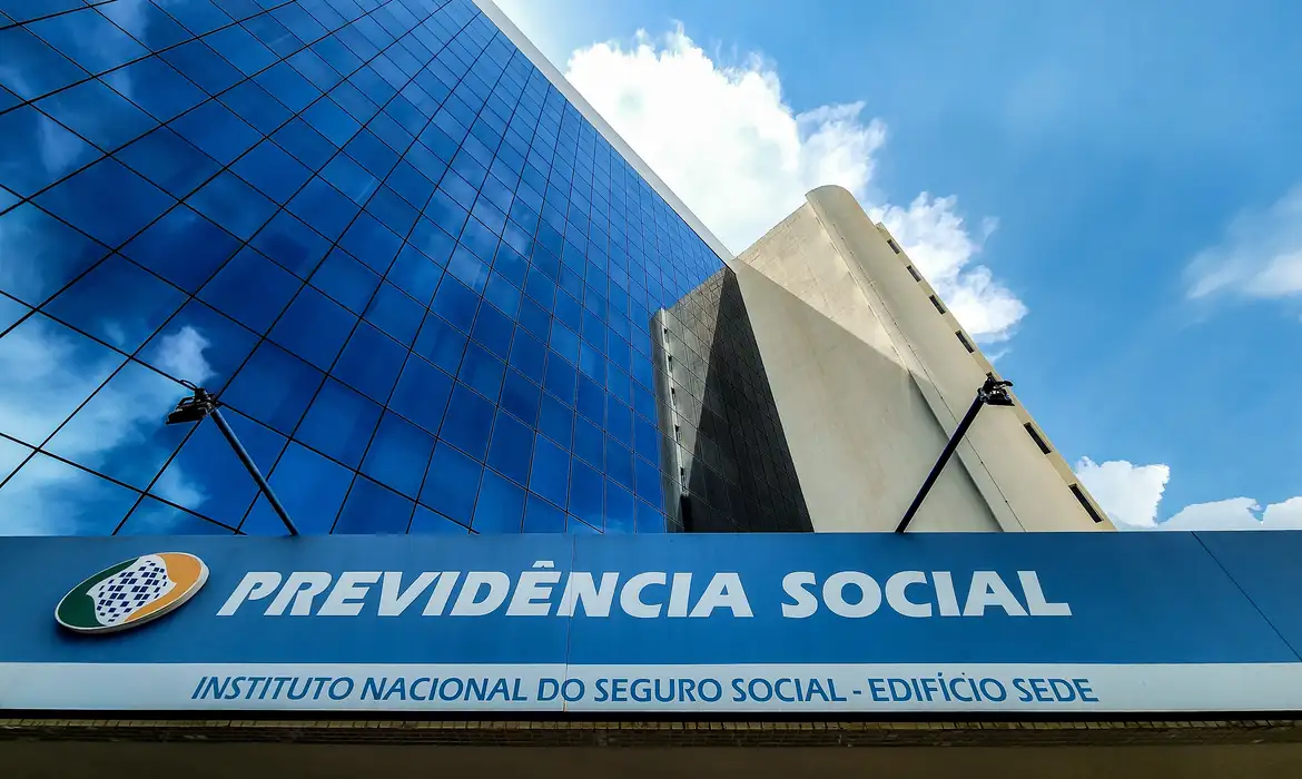 Governo Lula solicita ao STJ suspensão da greve dos servidores do INSS