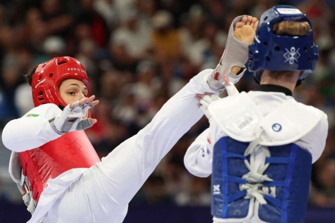 Maria Clara Pacheco brilha em estreia nas Olimpíadas de Paris 2024 e avança às quartas no Taekwondo