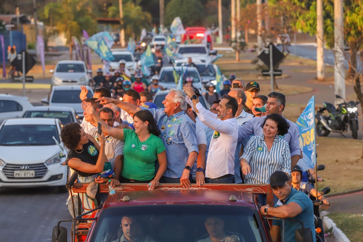 De novo! Pellozo recebe Caiado na maior carreata de Senador Canedo